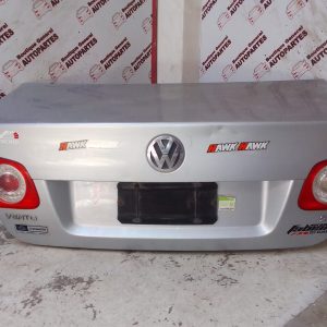 Tapa De Baúl VOLKSWAGEN VENTO 2.5 (B-0114)