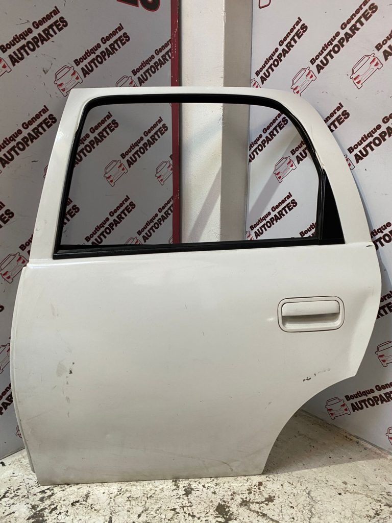 Puerta Trasera Izquierda Chevrolet Corsa Clasicc