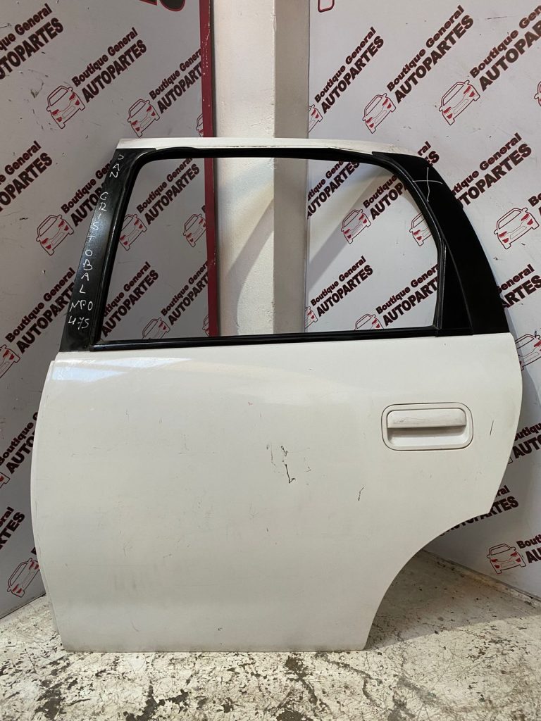 Puerta Trasera Izquierda Chevrolet Corsa Clasicc