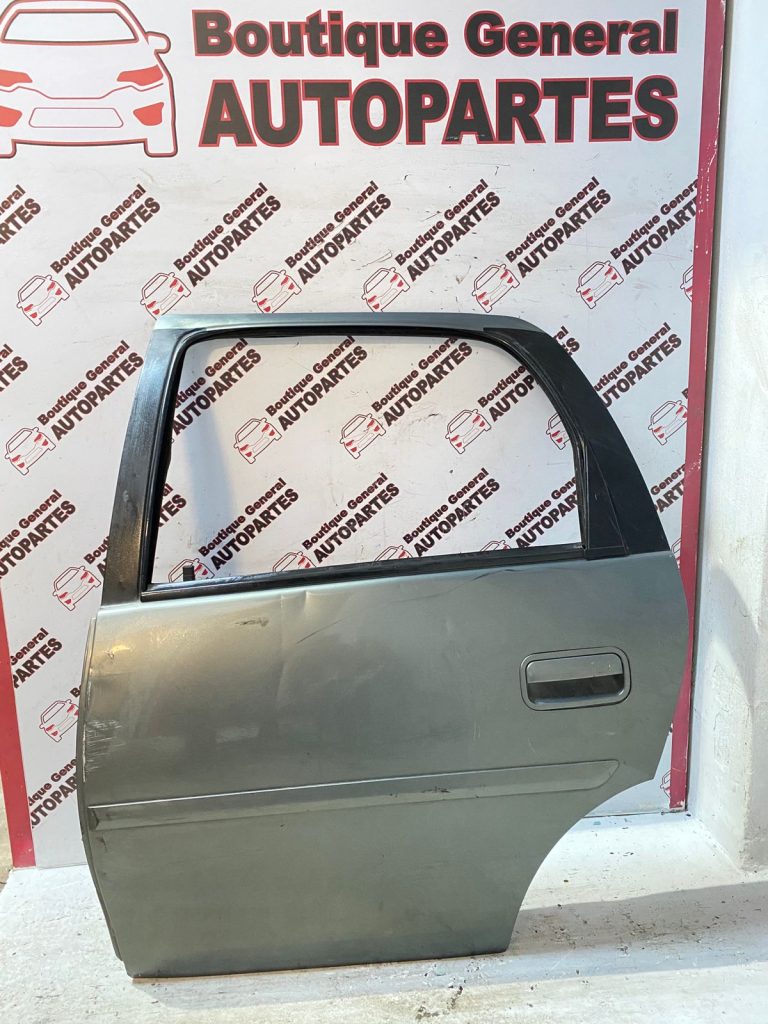 Puerta Trasera Izquierda Chevrolet Corsa Classic