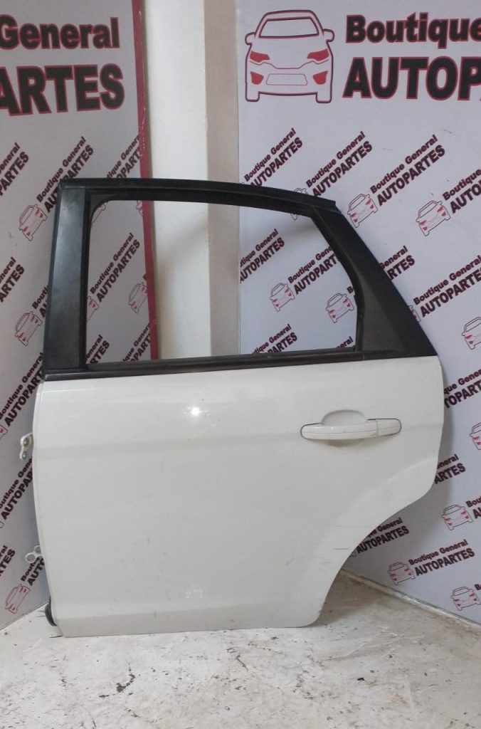 Puerta Trasera Izquierda Ford Focus