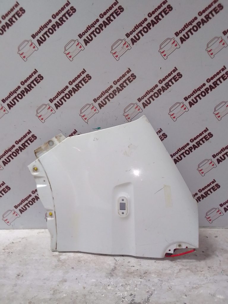 Guardabarro Delantero Izquierdo Renault Master (LB-0094)