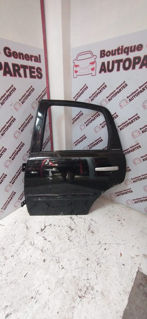 Puerta Trasera Izquierda Citroen C3 L/v (04736333)