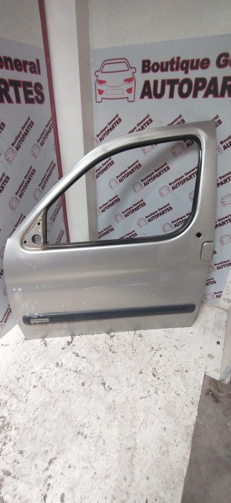 Puerta Delantear Izquierda Peugeot/Citroen Partner/Berlingo (04569619)