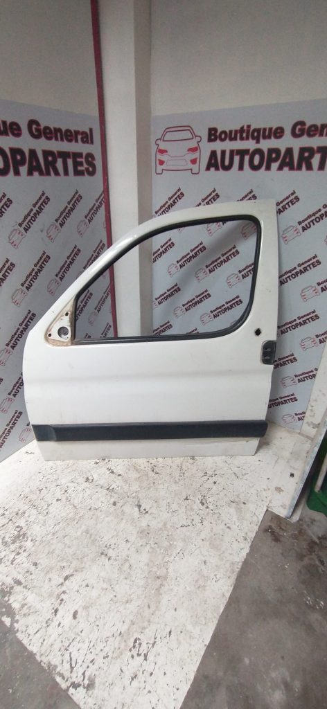Puerta Delantear Izquierda Peugeot/Citroen Partner/Berlingo (04440805)