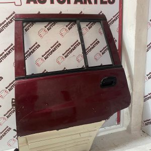 Puerta Trasera Izquierda Mercedes Benz Muzzo