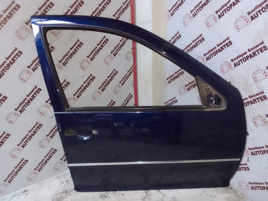 Puerta Delantera Derecha Volkswagen Bora (PDD-0114)