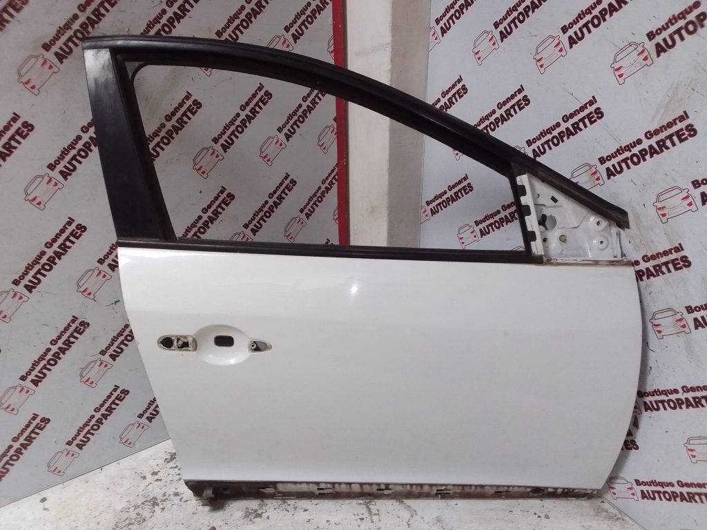 Puerta Delantera Derecha RENAULT MEGANE III (PDD-0147)