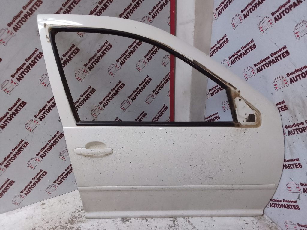 Puerta Delantera Derecha Volkswagen Bora (PDD-0221)