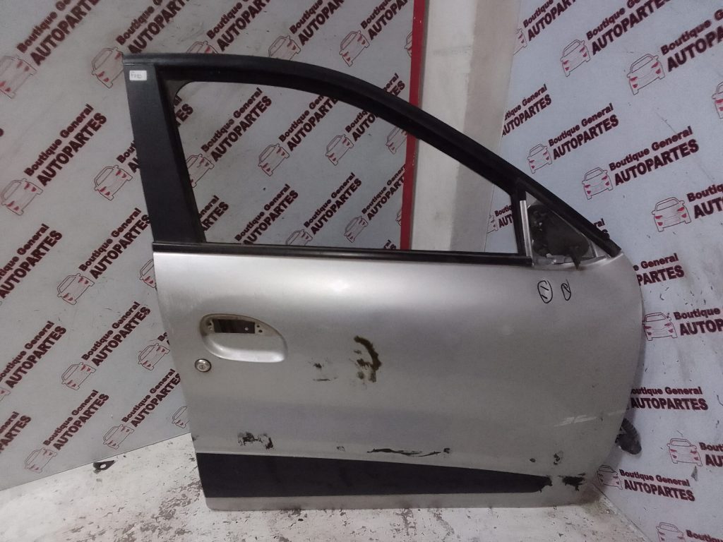 Puerta Delantera Derecha Renault Kwid (PDD-0233)