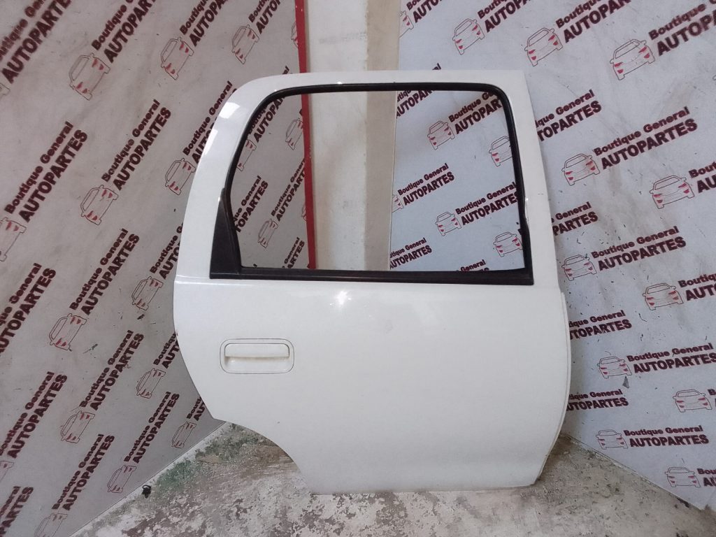 Puerta Trasera Derecha Chevrolet Corsa Classic (PTD-0139)
