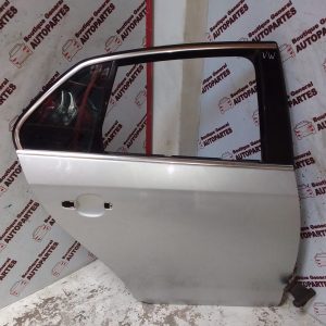 Puerta Trasera Derecha Volkswagen Vento (PTD-0162)