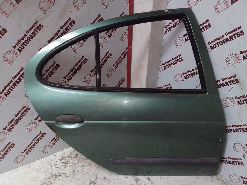 Puerta Trasera Derecha Renault Megane (PTD-0200)