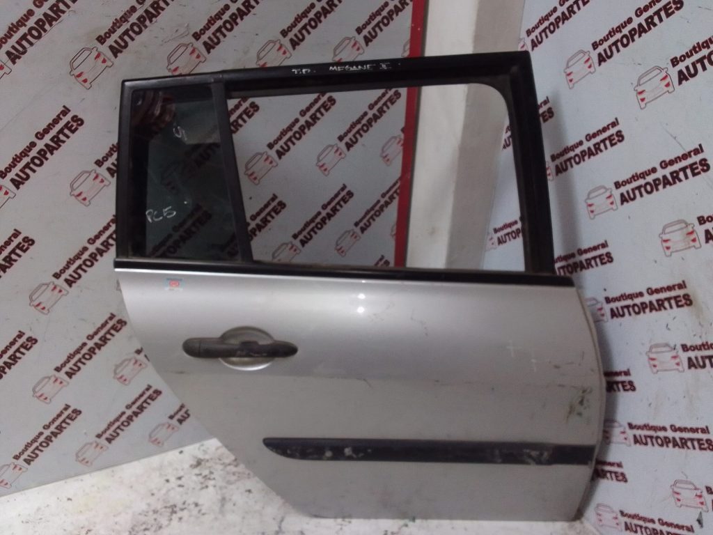 Puerta Trasera Derecha Renault Megane (PTD-0202)