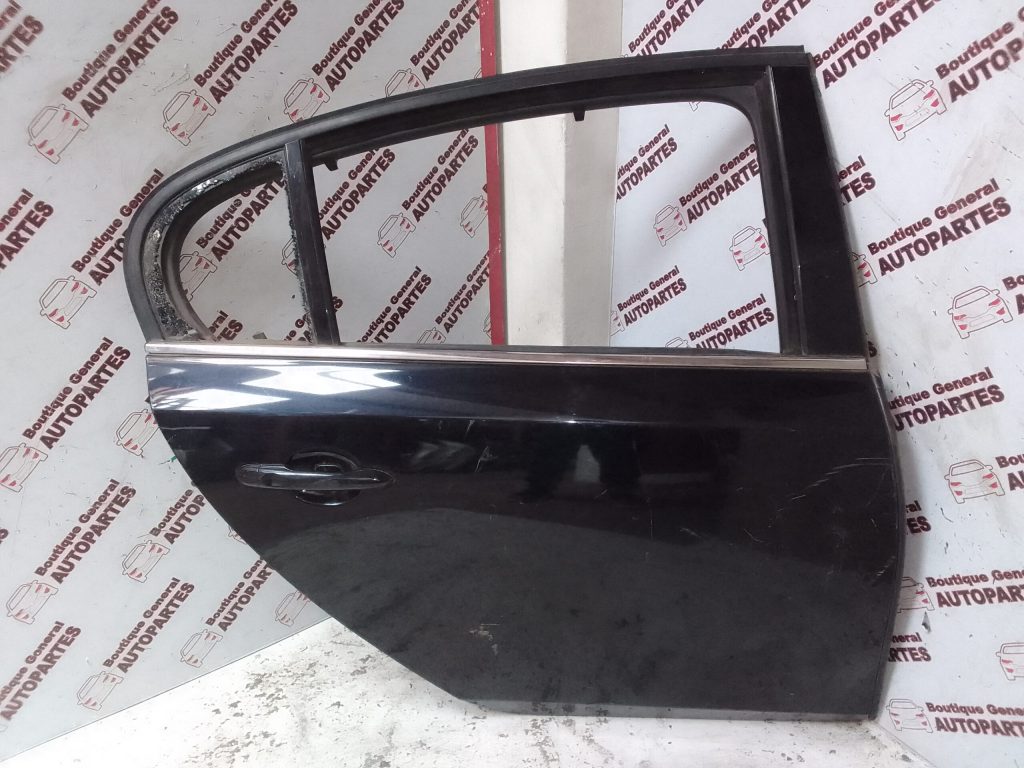Puerta Trasera Derecha Renault LATITUDE/Fluence 4P (PTD-0206)