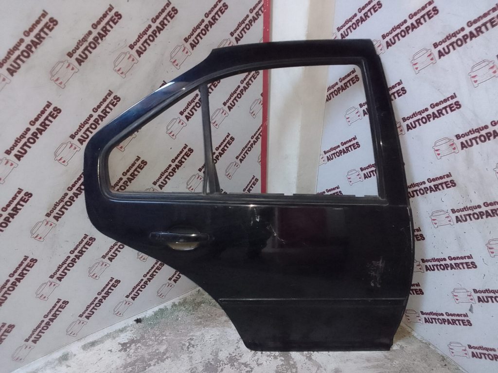 Puerta Trasera Derecha Volkswagen Bora (PTD-0245)