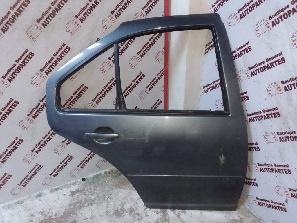 Puerta Trasera Derecha Volkswagen Bora (PTD-0247)