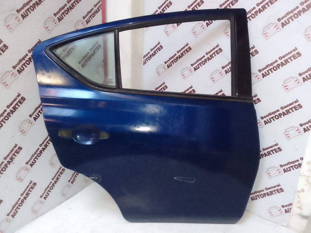 Puerta Trasera Derecha Nissan Versa (PTD-0314)