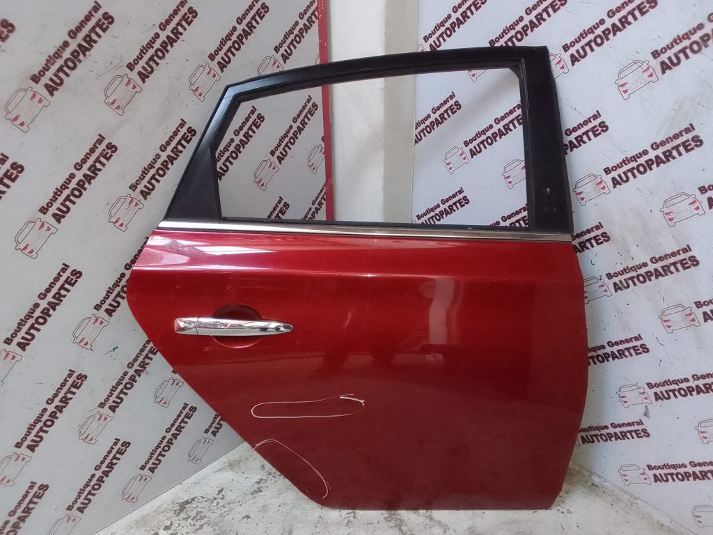 Puerta Trasera Derecha NISSAN SENTRA (PTD-0322)