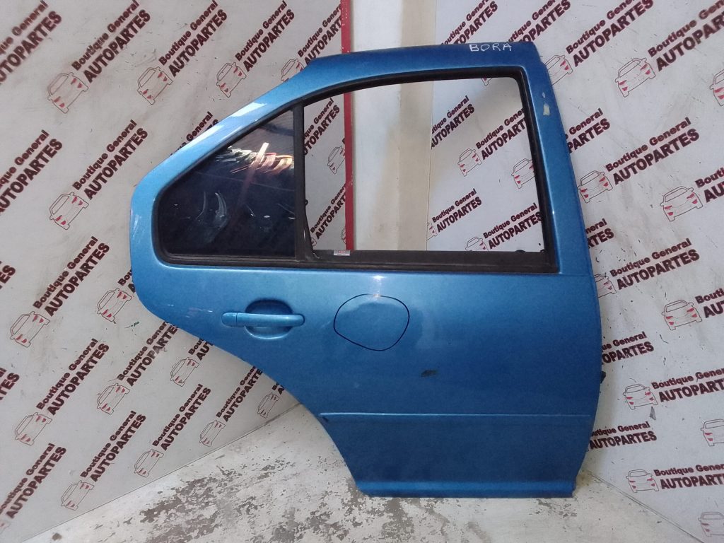 Puerta Trasera Derecha VOLKSWAGEN BORA TRENDLINE 4P (PTD-0337)