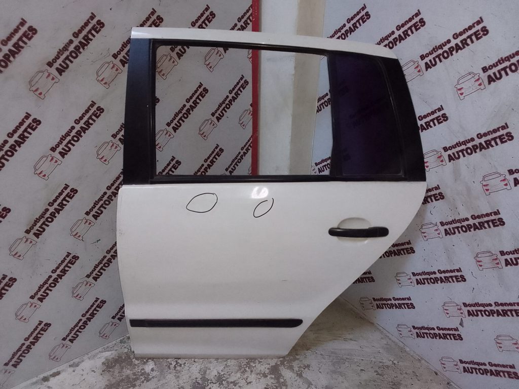 Puerta Trasera Izquierda Volkswagen Suran (PTI-0120)