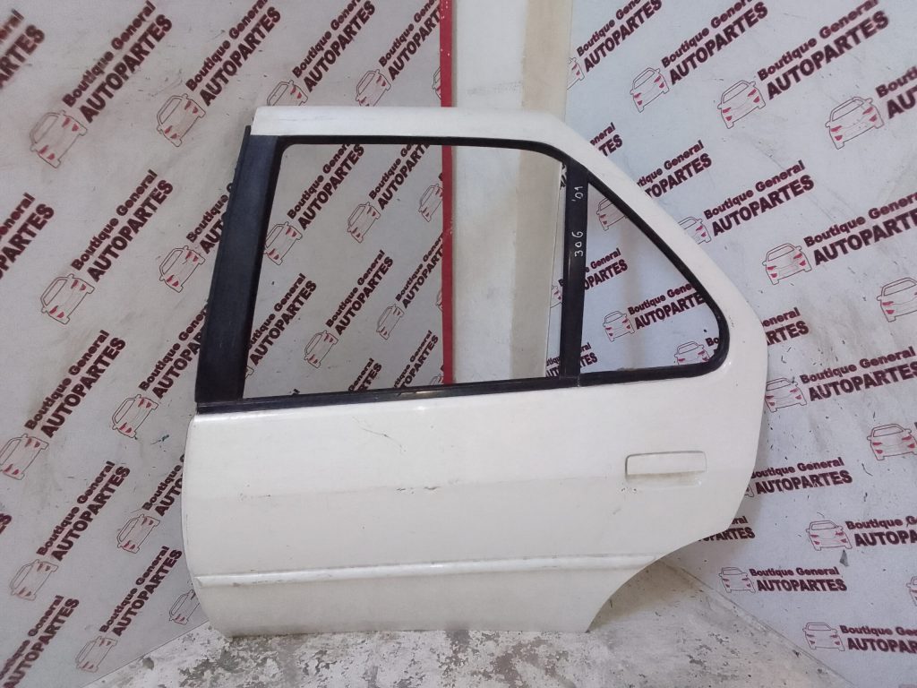 Puerta Trasera Izquierda Peugeot 306/ 405 (PTI-0143)