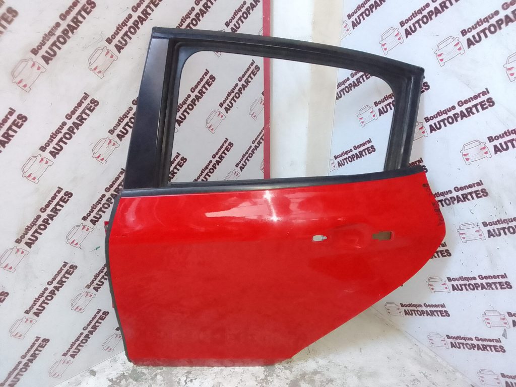 Puerta Trasera Izquierda Peugeot 208 (PTI-0152)