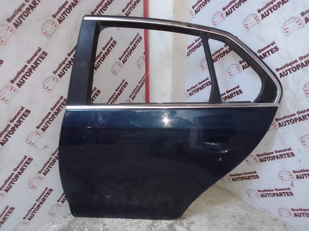 Puerta Trasera Izquierda VOLKSWAGEN	VENTO/ PASSAT (PTI-0169)