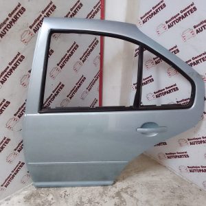 Puerta Trasera Izquierda Volkswagen Bora (PTI-0213)