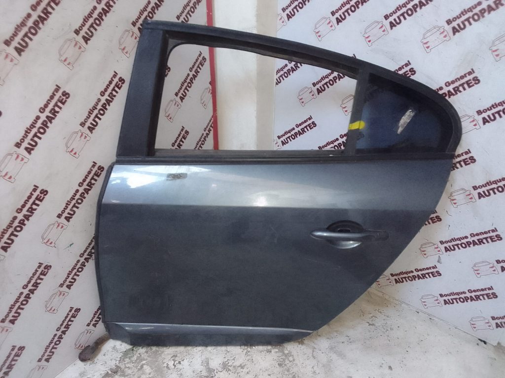 Puerta Trasera Izquierda RENAULT FLUENCE LUXE L/15 4P (PTI-0285)