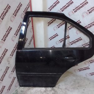 Puerta Trasera Izquierda Volkswagen Bora (PTI-0289)
