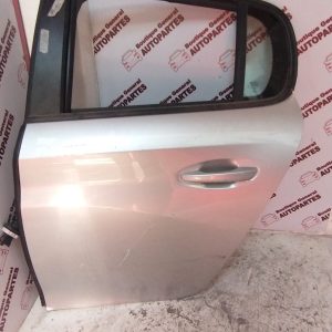 Puerta Trasera Izquierda Peugeot 208 2022-2023