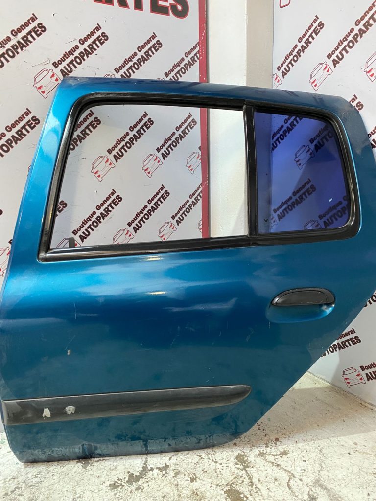 Puerta Trasera Izquierda Renault Clio 2