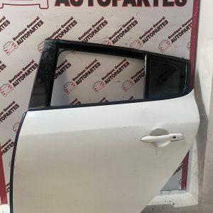 Puerta Trasera Izquierda Renault Megane III