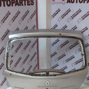 Porton Trasero Renault Sandero (2)