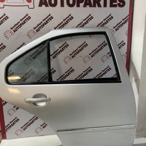 Puerta Trasera Derecha Volkswagen Bora (PTD-0246)