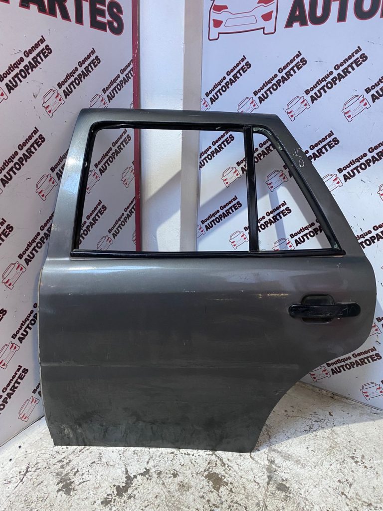 Puerta Trasera Izquierda Volkswagen Gol Country