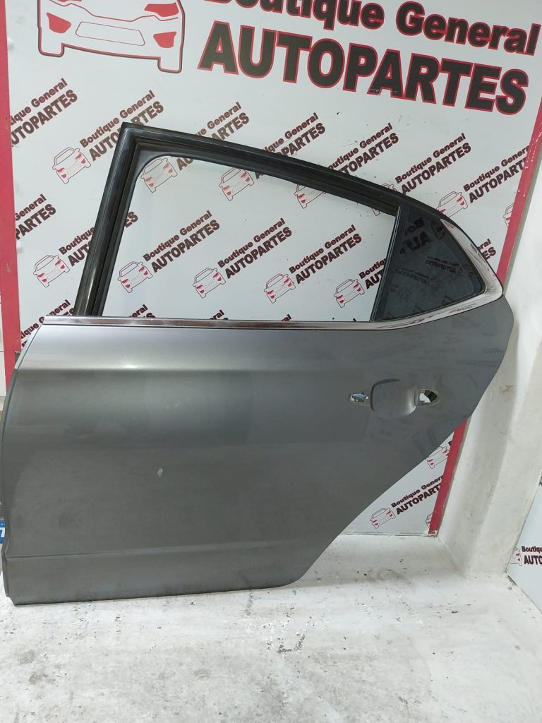 Puerta Trasera Izquierda Citroen C4 Lounge